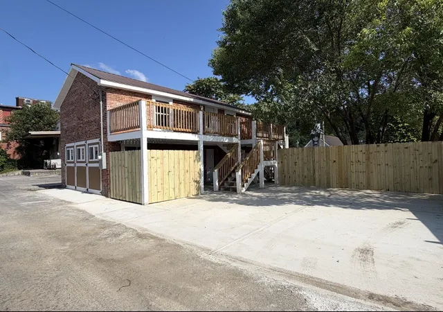 2nd image of 119 S 20th St, Middlesboro, KY 40965 | MLS# 644620