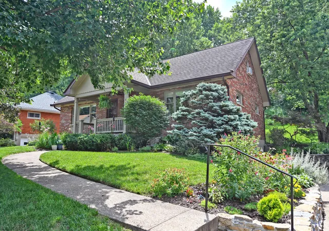 3rd image of 19 Edna Ln, Fort Wright, KY 41011 | MLS# 644630