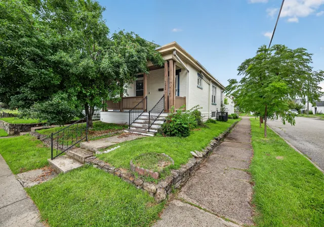3rd image of 3226 Mabel Ave, Latonia, KY 41015 | MLS# 644711