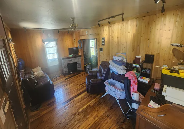 Photo 2 of Single family home for sale at 472 Buckner St, Elsmere, KY 41018 | MLS# 644661 | Listing updated on 2026-08-04
