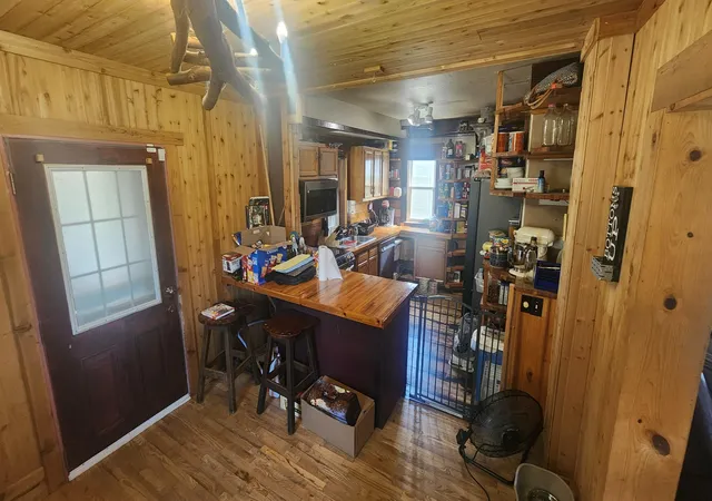Photo 3 of Single family home for sale at 472 Buckner St, Elsmere, KY 41018 | MLS# 644661 | Listing updated on 2026-08-04