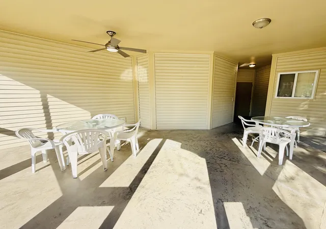 Listing Photo 2 - Condo for sale in building located at 32 Highland Mdws Cir, Highland Heights, KY 41076 - Unit #11