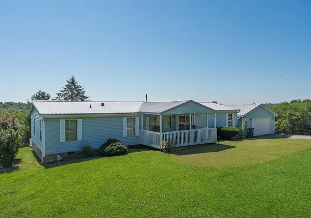 Photo 2 of Single family home for sale at 4070 Heekin Lawrenceville Rd, Williamstown, KY 41097 | MLS# 644851 | Listing updated on 2026-07-21