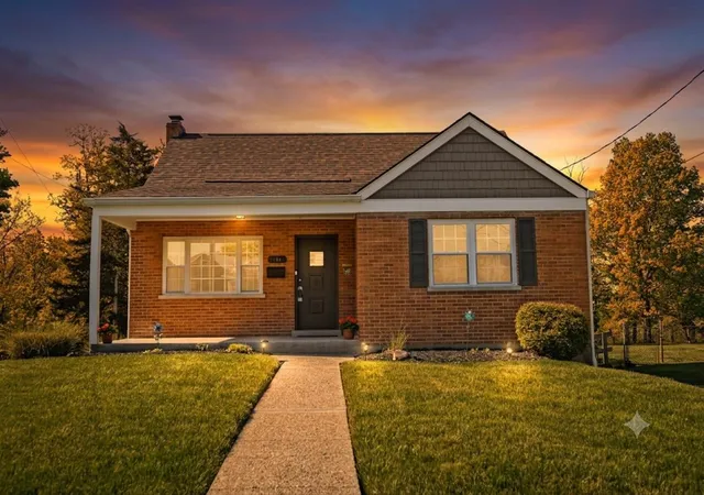 1st image of 164 Summit Ave, Fort Thomas, KY 41075 | MLS# 644670