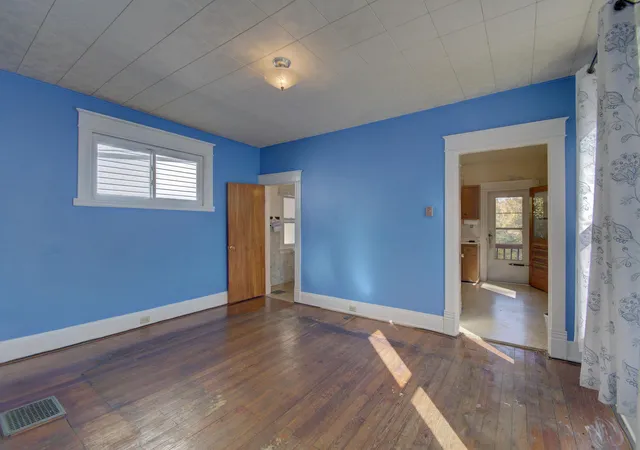 Photo 4 of Single family home for sale at 3814 Leslie Ave, Covington, KY 41015 | MLS# 644788 | Listing updated on 2026-08-03