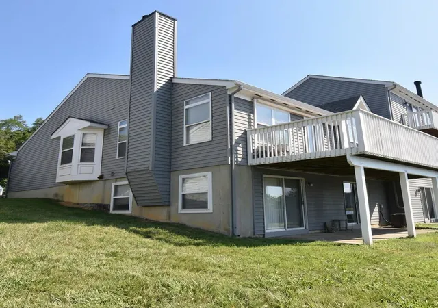 Photo 2 of Sale Pending at 822 Horseshoe Ln, Florence, KY 41042 | MLS# 644753 | Listing updated on 2026-08-31