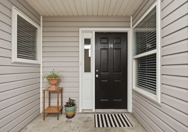 Photo 2 of Condo for sale at 14 Carriage House Dr, Fort Thomas, KY 41075 | MLS# 644809 | Listing updated on 2026-09-11