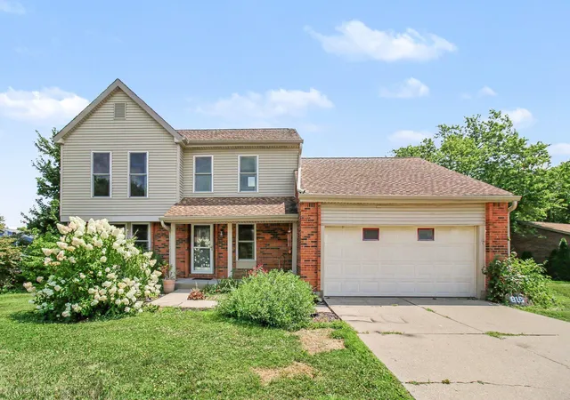 Photo 2 of Sale Pending at 816 Deena Dr, Villa Hills, KY 41017 | MLS# 644783 | Listing updated on 2026-10-05