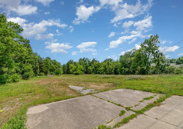 Photo 4 of Land for sale at 6823 Dixie Hwy, Florence, KY 41042 | MLS# 644808 | Listing updated on 2026-08-14
