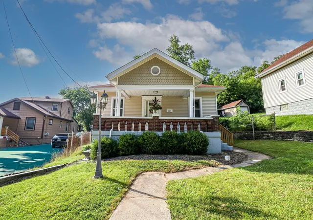 Photo 1 of Single family home for sale at 507 Covert Run Pike, Bellevue, KY 41073 | MLS# 644813 | Listing updated on 2026-08-30