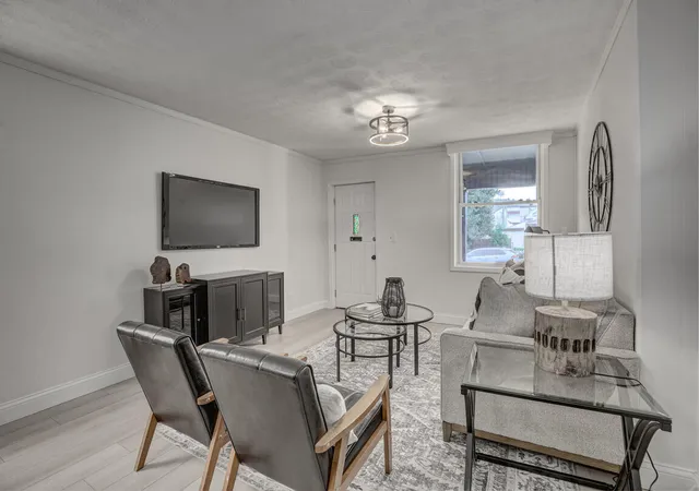Photo 3 of Single family home for sale at 511 W 10th Street, Newport, KY 41071 | MLS# 644859 | Listing updated on 2026-09-24