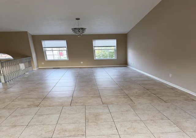 Photo 4 of Sale Pending at 3652 Pondside Ct, Elsmere, KY 41018 | MLS# 644867 | Listing updated on 2026-08-09