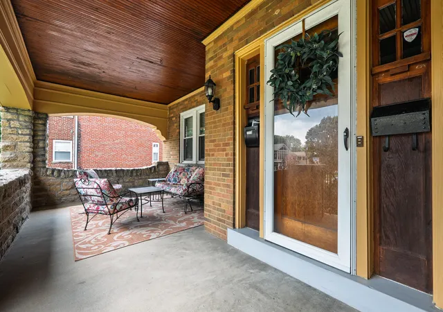 Listing Photo 4 - Condo for sale in building located at 5 Pleasant Ridge Ave, Fort Mitchell, KY 41017