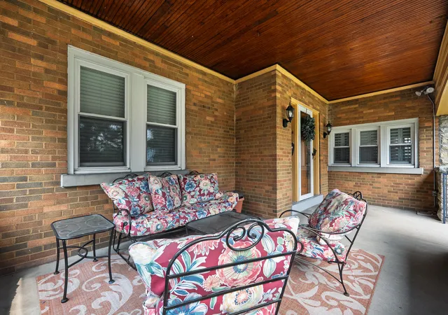 Listing Photo 5 - Condo for sale in building located at 5 Pleasant Ridge Ave, Fort Mitchell, KY 41017