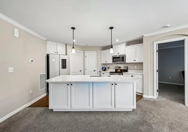 Listing Photo 4 - Condo for sale in building located at 2542 Crosshill Dr, Crescent Springs, KY 41017