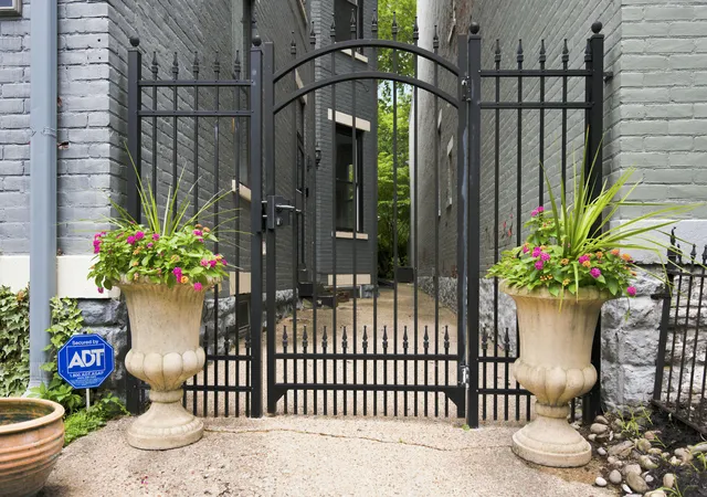 2nd image of 703 Overton St, Newport, KY 41071 | MLS# 644986