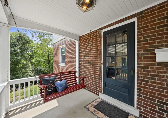 3rd image of 1235 Upland Ave, Covington, KY 41011 | MLS# 645113