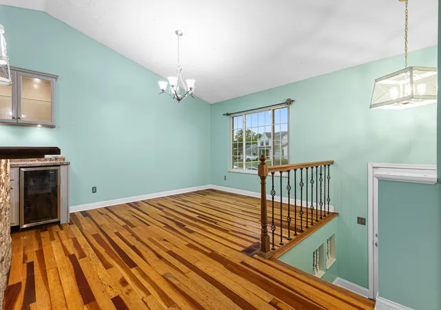 3rd image of 5414 Stone Hill Dr, Latonia, KY 41015 | MLS# 644923