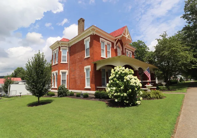 Photo 3 of Single family home for sale at 401 E 4th Street, Augusta, KY 41002 | MLS# 644977 | Listing updated on 2026-07-23