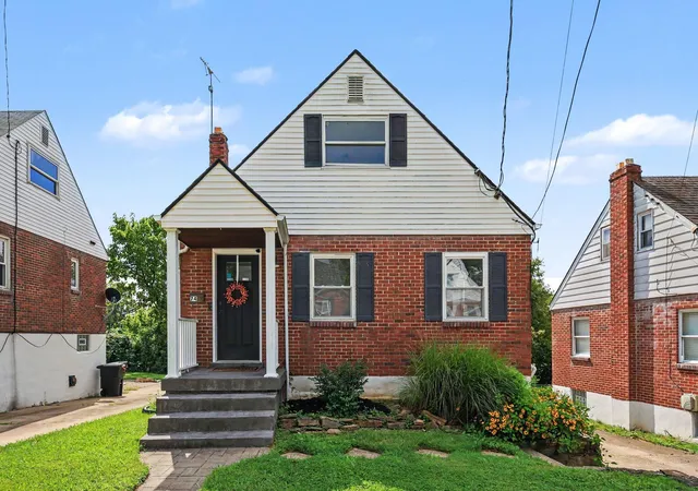 Photo 2 of Sale Pending at 74 Bon Jan Ln, Highland Heights, KY 41076 | MLS# 645053 | Listing updated on 2026-09-10