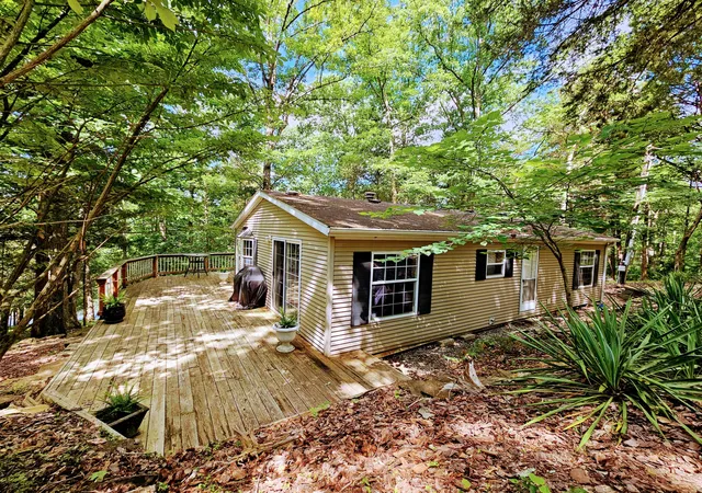 Photo 3 of Single family home for sale at 330 Hide A Way Dr, Owenton, KY 40359 | MLS# 645126 | Listing updated on 2026-09-10