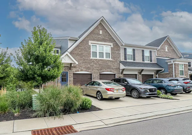 Photo 2 of Sale Pending at 690 Daphne Way, Crescent Springs, KY 41017 | MLS# 645079 | Listing updated on 2026-08-30