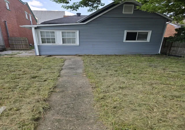 Photo 2 of Sale Pending at 707 Walnut St, Dayton, KY 41074 | MLS# 645081 | Listing updated on 2026-09-02