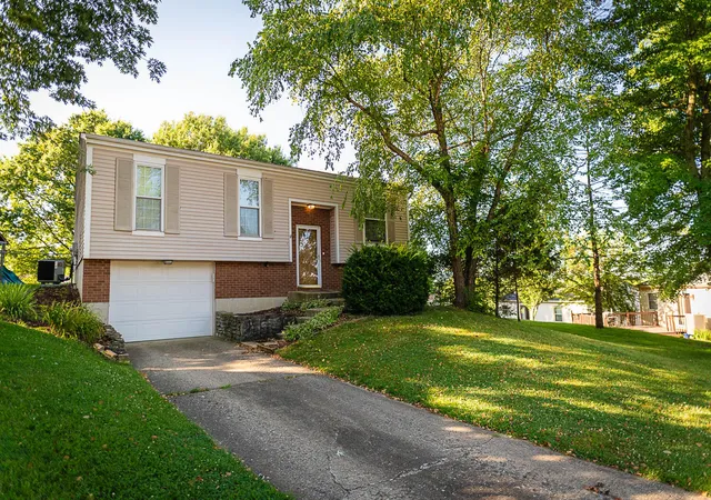 Photo 2 of Sale Pending at 3208 Trailwood Ct, Edgewood, KY 41017 | MLS# 645059 | Listing updated on 2026-09-01