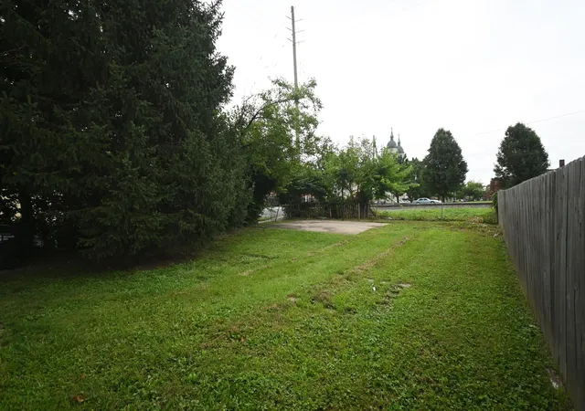 32nd image of 13 E 35th St, Covington, KY 41015 | MLS# 645083