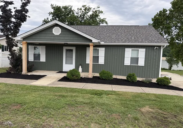 Photo 1 of Single family home for sale at 311 E High St, Warsaw, KY 41095 | MLS# 645064 | Listing updated on 2026-08-03