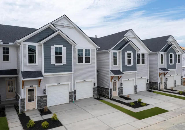 2nd image of 787 Oberon Ln, Florence, KY 41042 | MLS# 645097