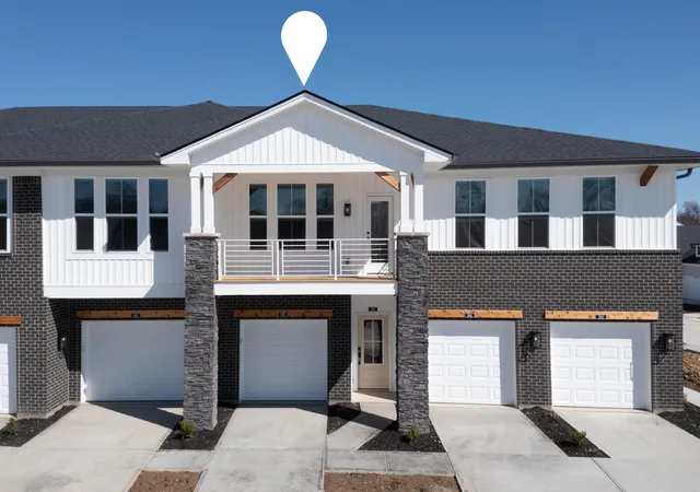 Listing Photo 4 - Condo for sale in building located at 560 Tristan Ln, Florence, KY 41042