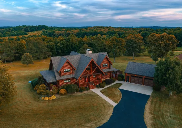 Photo 3 of House for sale at 7629 Sharon Grv Rd, Lewisburg, KY 42256 | MLS# 645544 | Listing updated on 2026-08-10