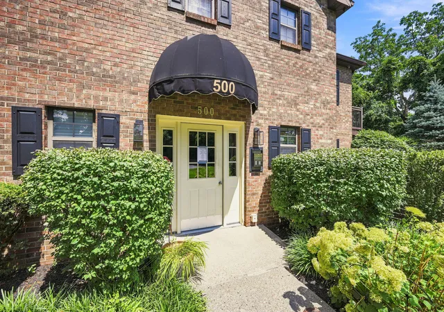 3rd image of 500 Hill St #501, Fort Thomas, KY 41075 | MLS# 645188