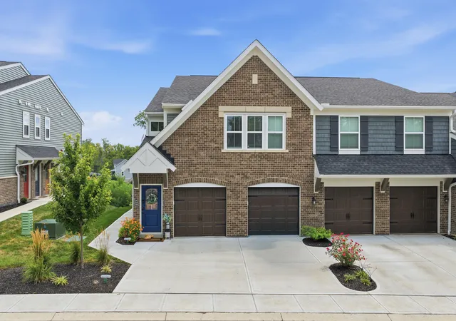 Photo 1 of Condo for sale at 592 Foxhill Dr, Crescent Springs, KY 41017 | MLS# 646046 | Listing updated on 2026-09-10