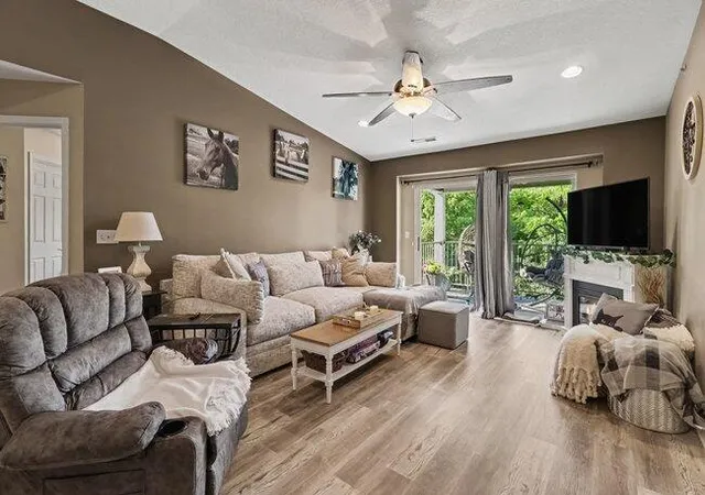 image of 2396 Paragon Mill Dr #303, Burlington, KY 41005 | MLS# 645207