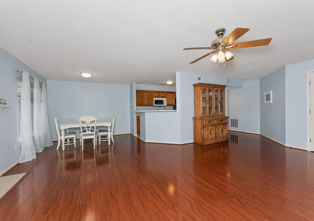 image of 1604 Ashley Ct #201, Florence, KY 41042 | MLS# 645203