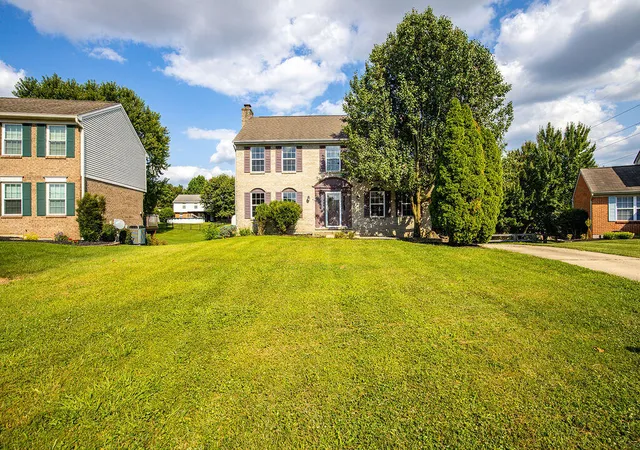 Photo 2 of Single family home for sale at 6530 Knob Ct, Florence, KY 41042 | MLS# 645270 | Listing updated on 2026-08-01