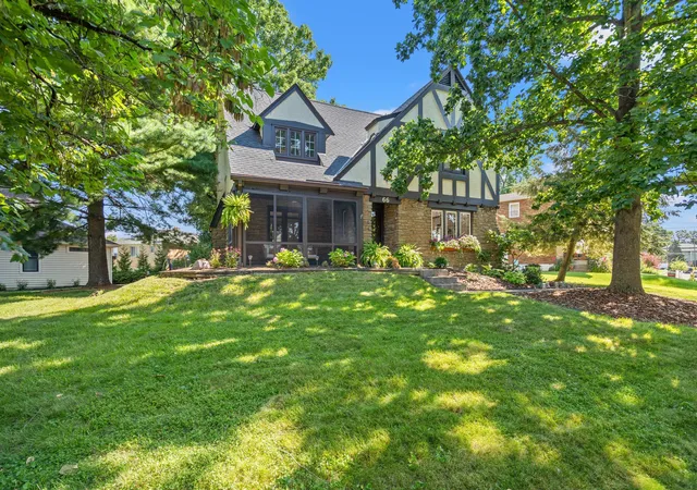 1st image of 66 S Crescent Ave, Fort Thomas, KY 41075 | MLS# 645256