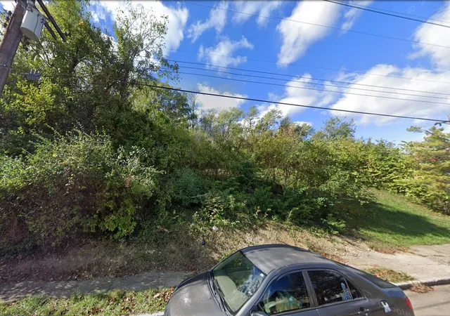2nd image of 1707 Monroe St, Covington, KY 41014 | MLS# 645247