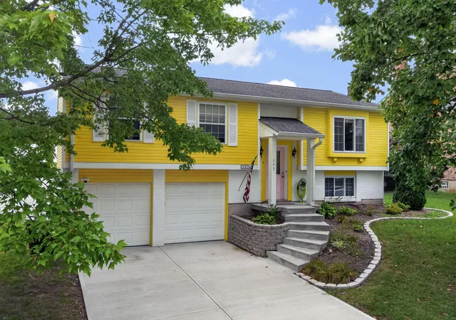 Photo 1 of Single family home for sale at 640 Rogers Rd, Villa Hills, KY 41017 | MLS# 645706 | Listing updated on 2026-10-05