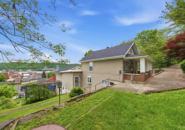 Photo 3 of Single family home for sale at 19 E 6th Street, Maysville, KY 41056 | MLS# 645527 | Listing updated on 2026-09-13