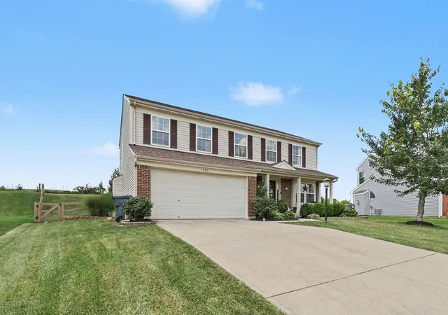 3rd image of 1966 Peach Blossom Ln, Hebron, KY 41048 | MLS# 645899