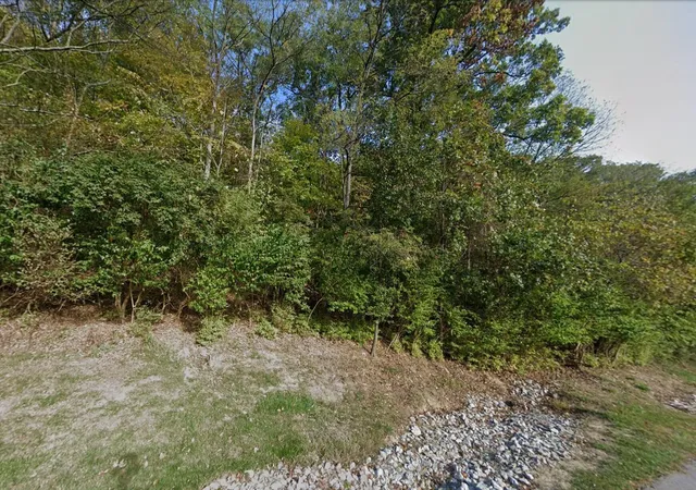2nd image of 3450 Reeves Dr, Covington, KY 41017 | MLS# 645304