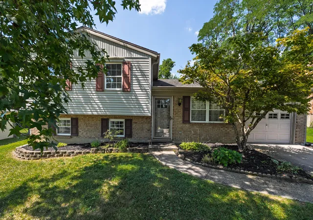 1st image of 7786 Ravenswood Dr, Florence, KY 41042 | MLS# 645377