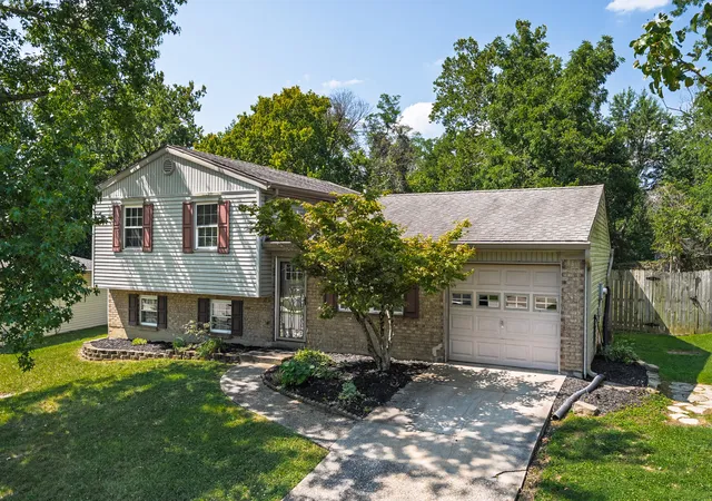 2nd image of 7786 Ravenswood Dr, Florence, KY 41042 | MLS# 645377
