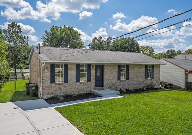 1st image of 185 Ashwood Dr, Walton, KY 41094 | MLS# 645335