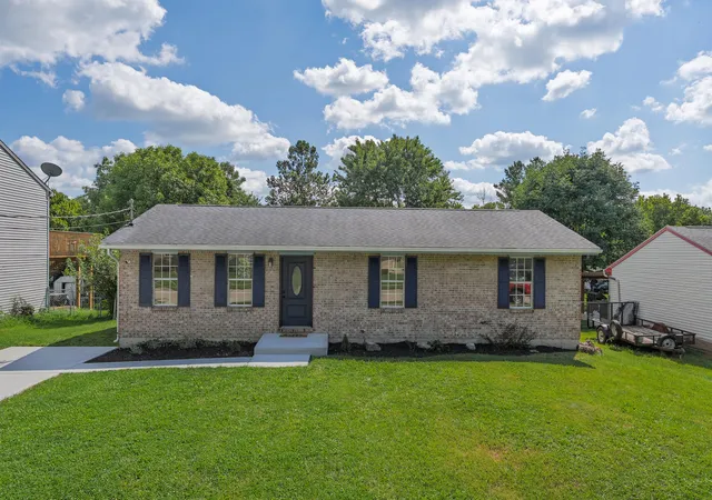 2nd image of 185 Ashwood Dr, Walton, KY 41094 | MLS# 645335