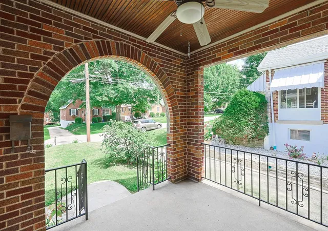 3rd image of 16 W Crittenden Ave, Covington, KY 41011 | MLS# 645346