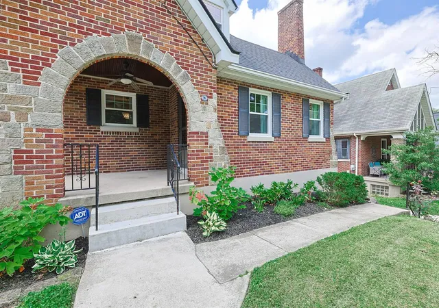 4th image of 16 W Crittenden Ave, Covington, KY 41011 | MLS# 645346